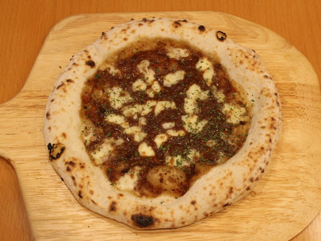 有機キーマカレー、有機小麦粉、有機モッツァレラチーズ、有機パセリ、天然酵母