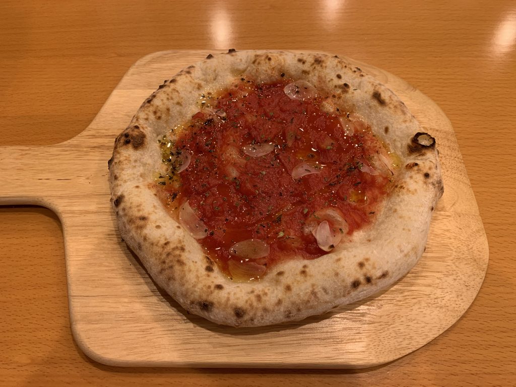 有機小麦粉、有機トマト、有機オリーブオイル、有機オレガノ、有機にんにく、天然酵母